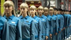 和人类发生感情的性玩偶 